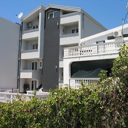 Guest House Dena ドプラー・ヴォダ エクステリア 写真